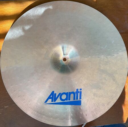 Avanti 5000 18" Thin Crash 3.jpg