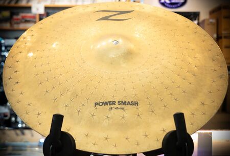 Z Zildjian 18 Power Smash 1.jpg