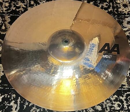 Sabian AA 19" Spotlight Crash 1.jpg