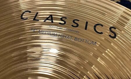 Meinl Classics 14" Medium Hihat 2.jpg