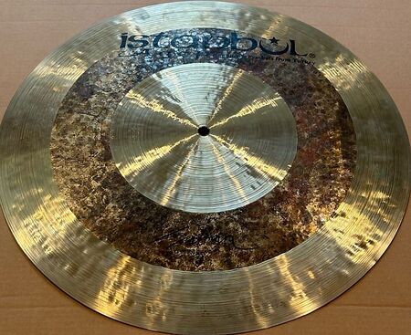 Istanbul Agop Sultan 20" Flat Ride 1.jpg