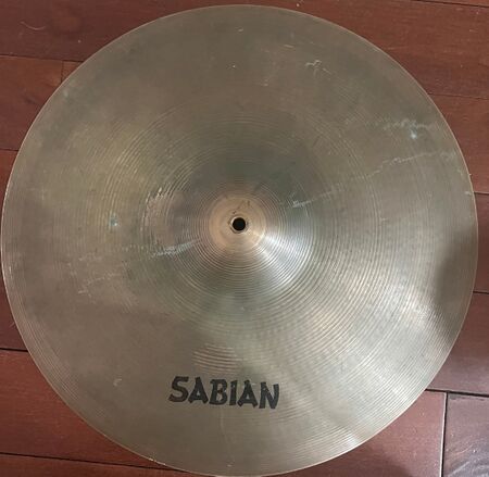 Sabian AA 18" Concert 1.jpg