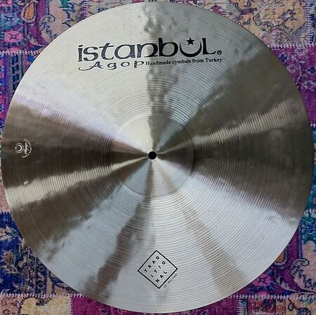 Istanbul Agop Traditional 20" Thin Crash 1.jpg