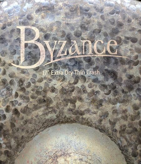 Meinl Byzance Extra Dry 17" Thin Crash 2.jpg