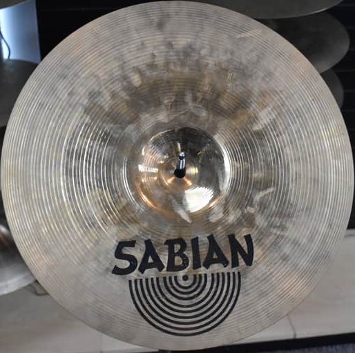 File:Sabian AA 15" Medium Thin Crash C.jpg