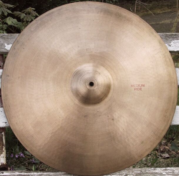 File:22 stambul65 med rd.jpg