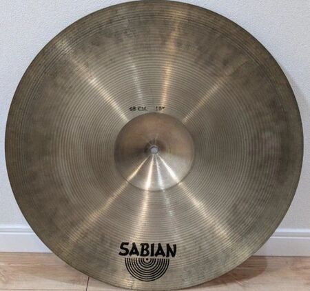 Sabian AA 19" Medium Heavy Ride 3.jpg